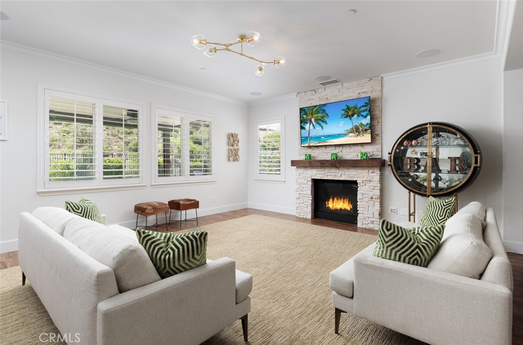 34189 Hourglass Street