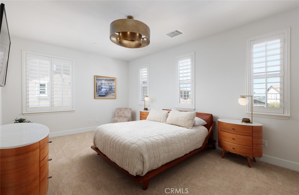 34189 Hourglass Street