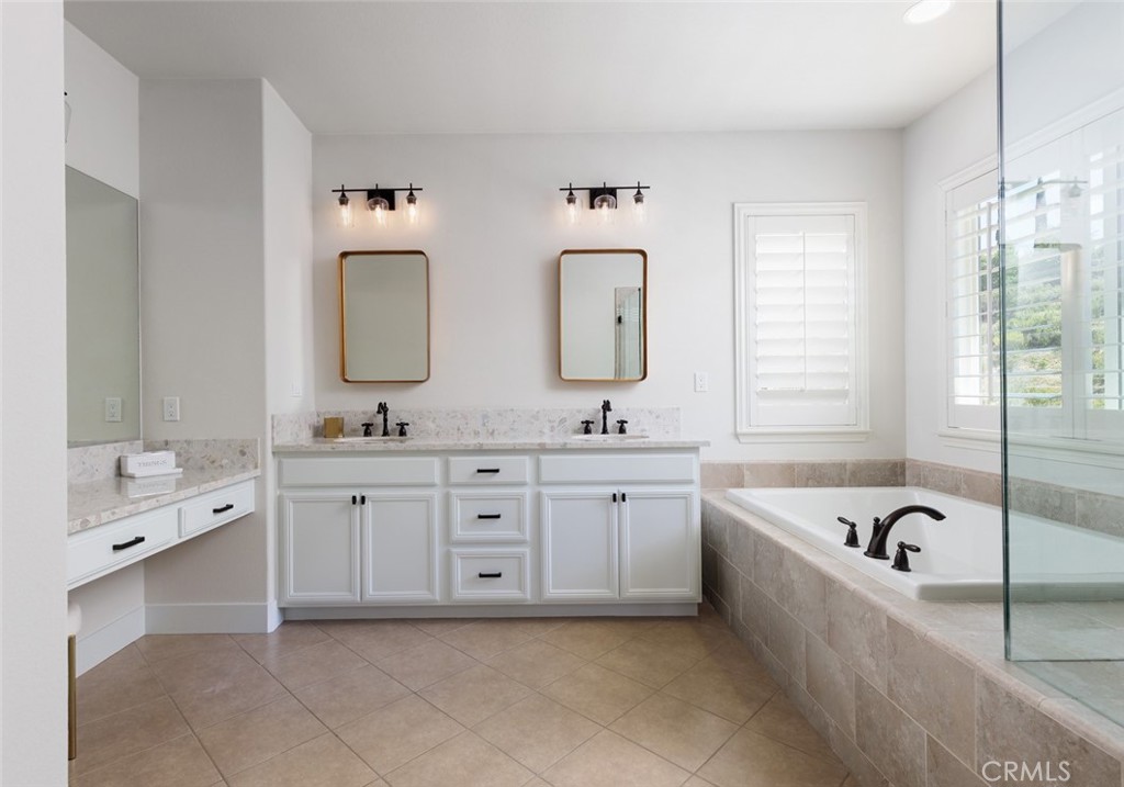 34189 Hourglass Street