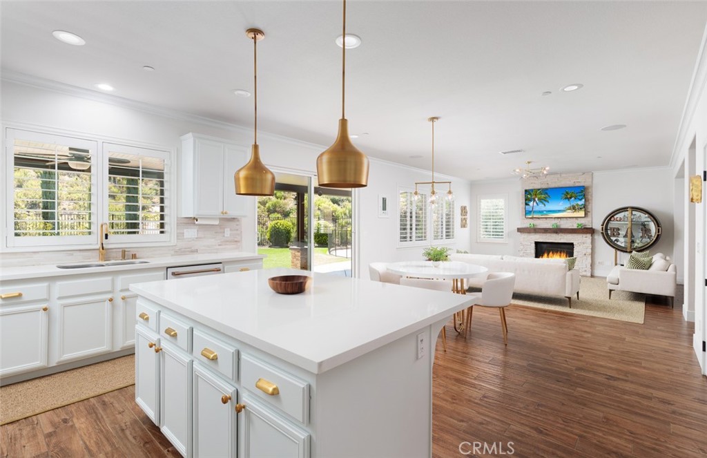 34189 Hourglass Street