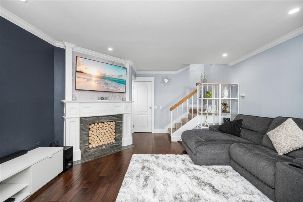 9061 Cobblestone Lane