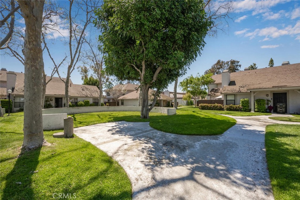 9061 Cobblestone Lane