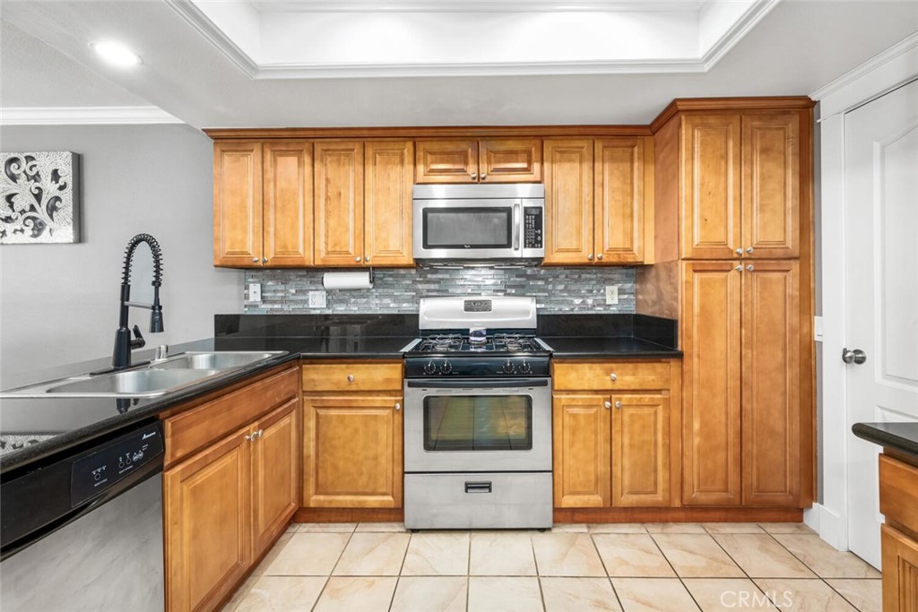 9061 Cobblestone Lane