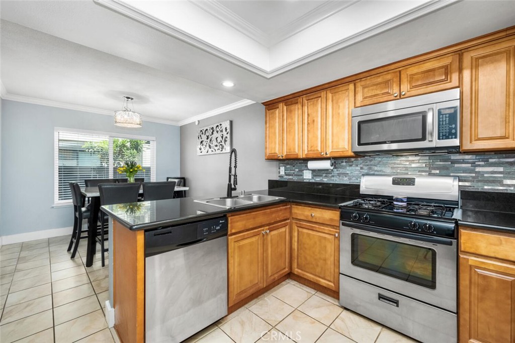 9061 Cobblestone Lane