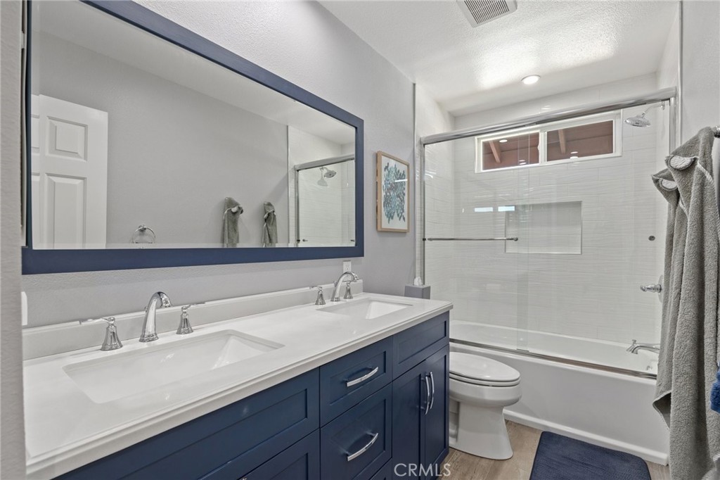 160 S Bonnie Gene Lane