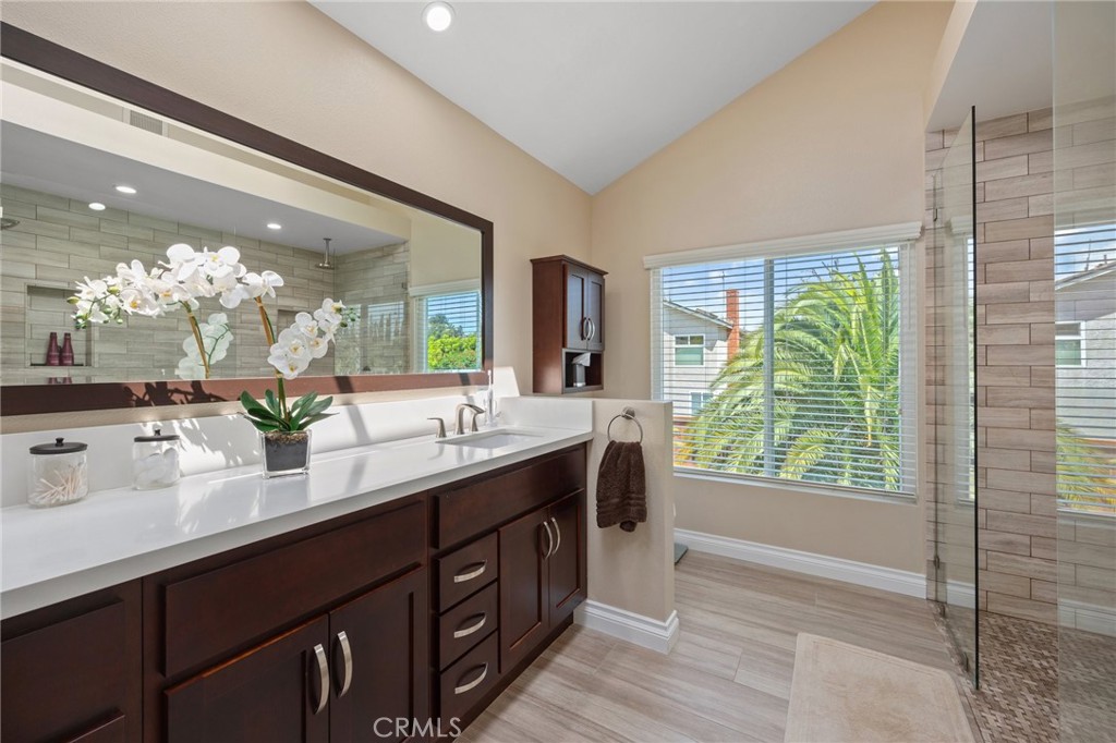 160 S Bonnie Gene Lane