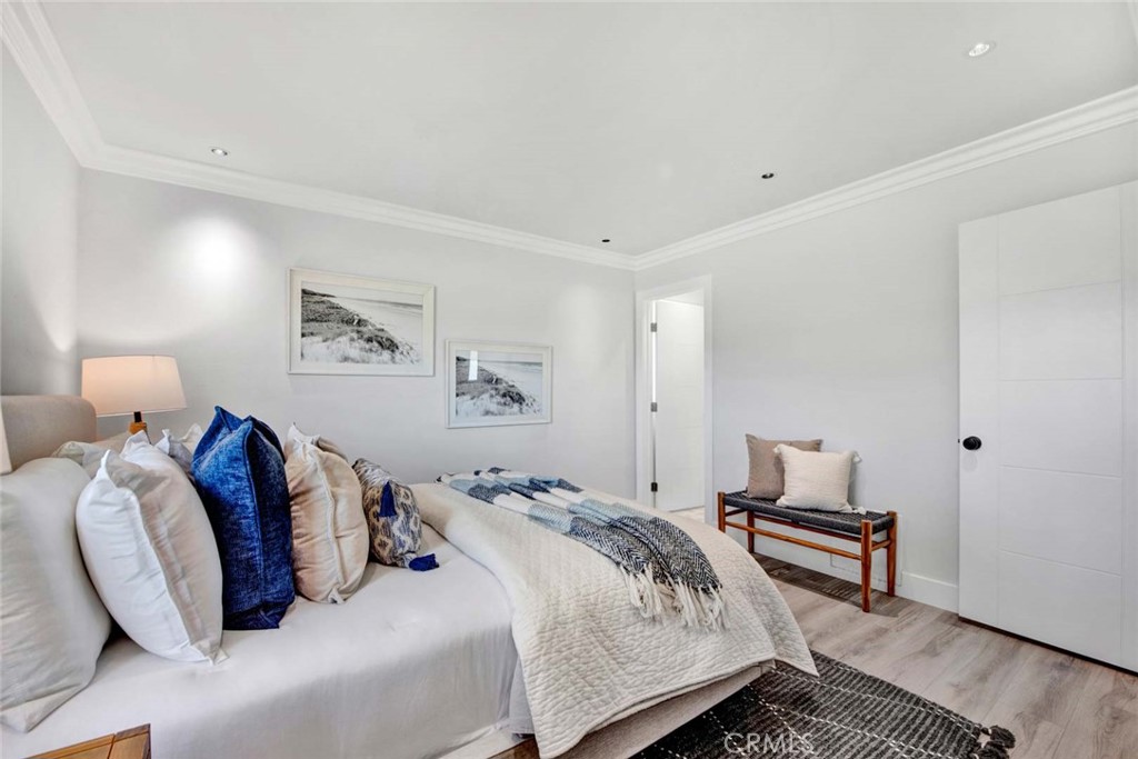 8272 Indianapolis Avenue