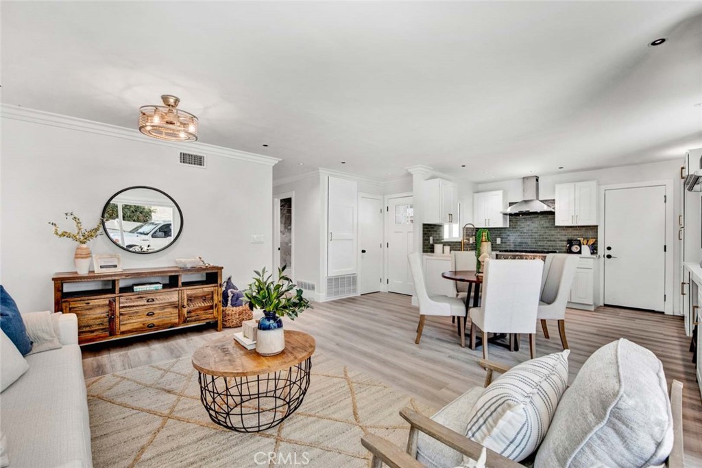 8272 Indianapolis Avenue