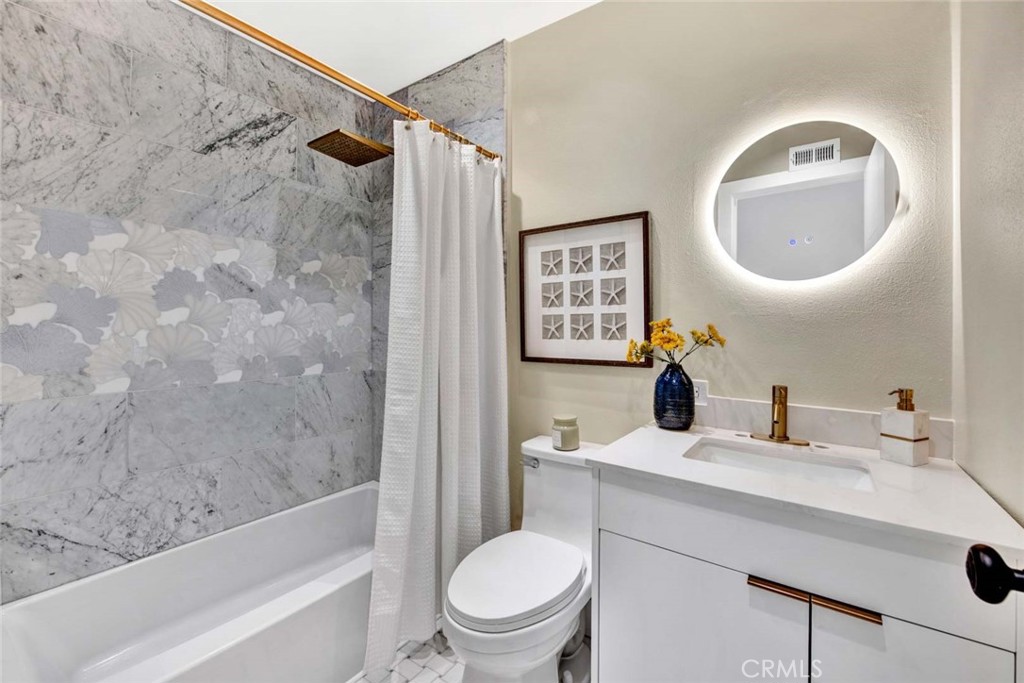 8272 Indianapolis Avenue