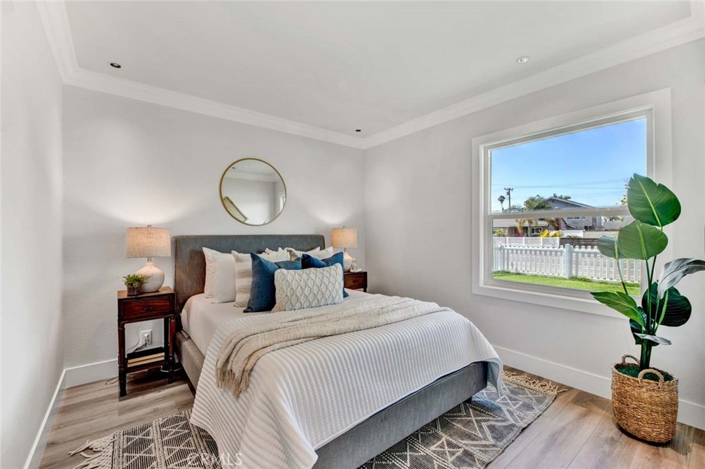 8272 Indianapolis Avenue