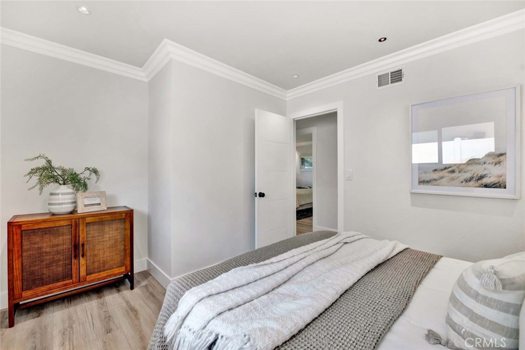 8272 Indianapolis Avenue