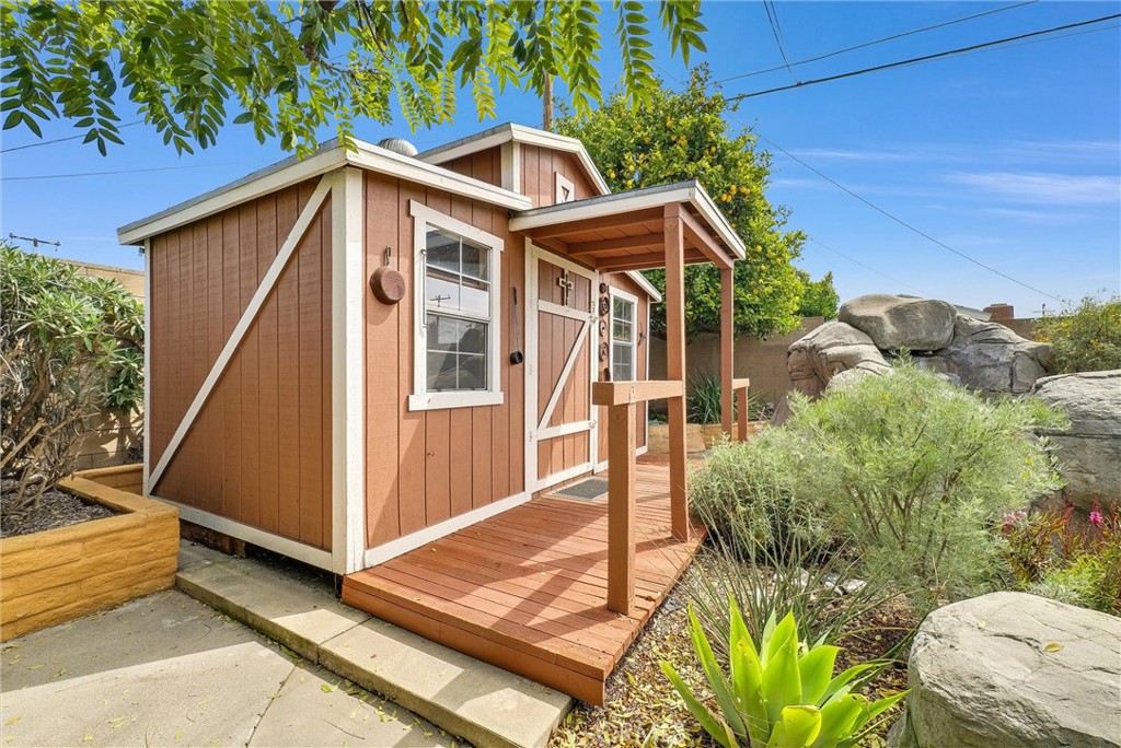 1052 Sheridan Avenue