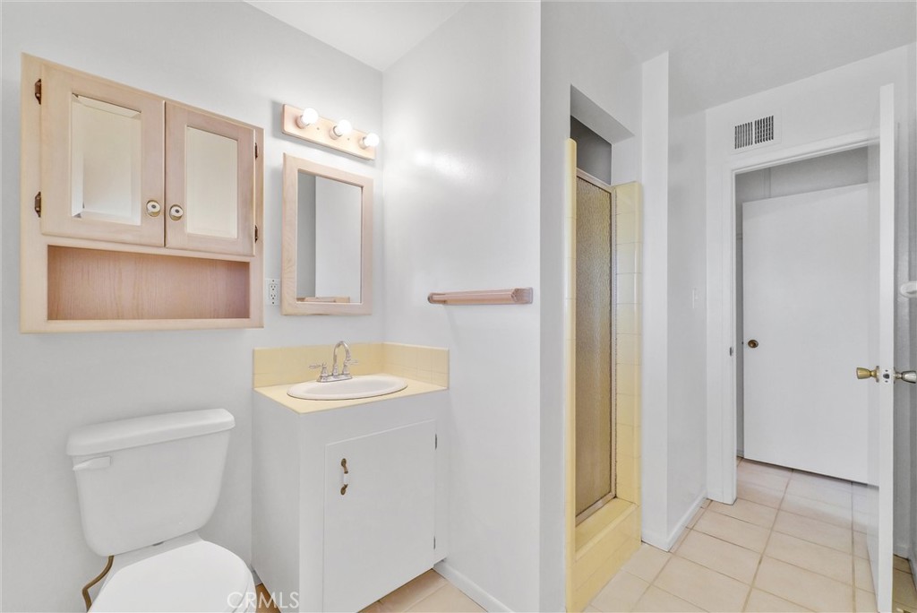 1052 Sheridan Avenue