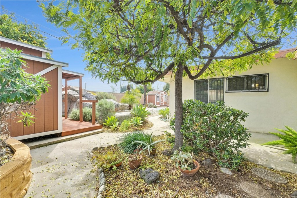 1052 Sheridan Avenue