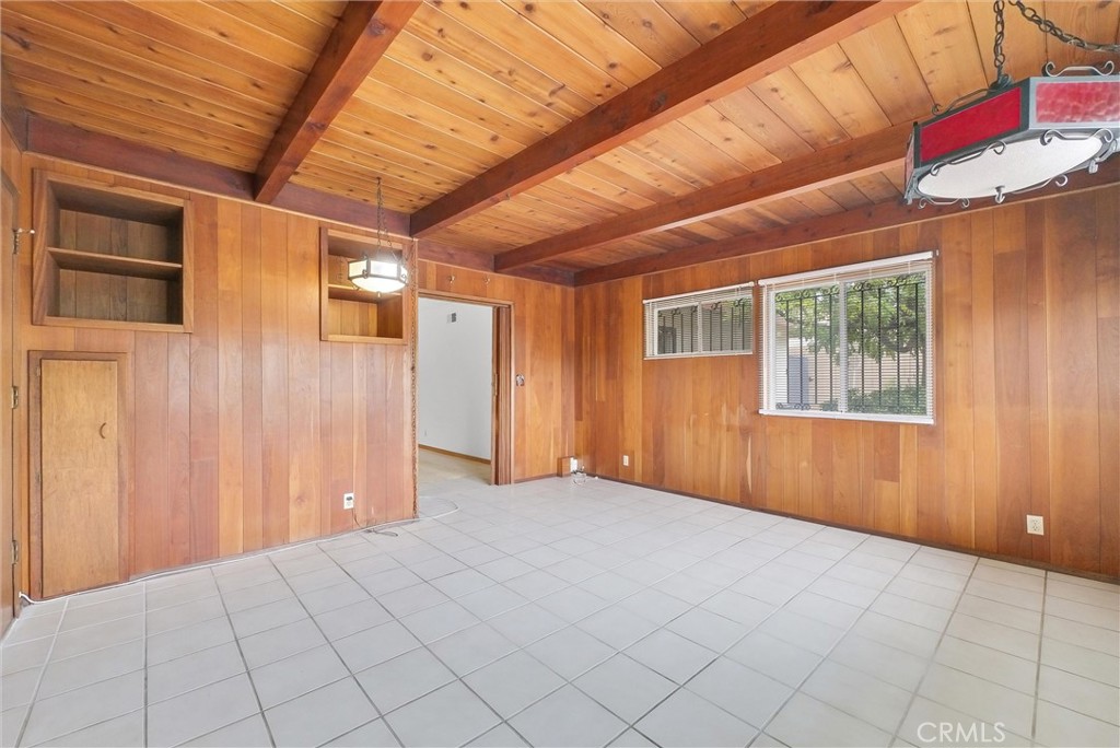 1052 Sheridan Avenue