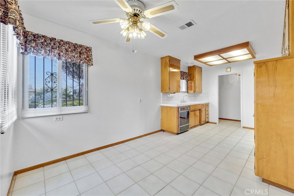 1052 Sheridan Avenue