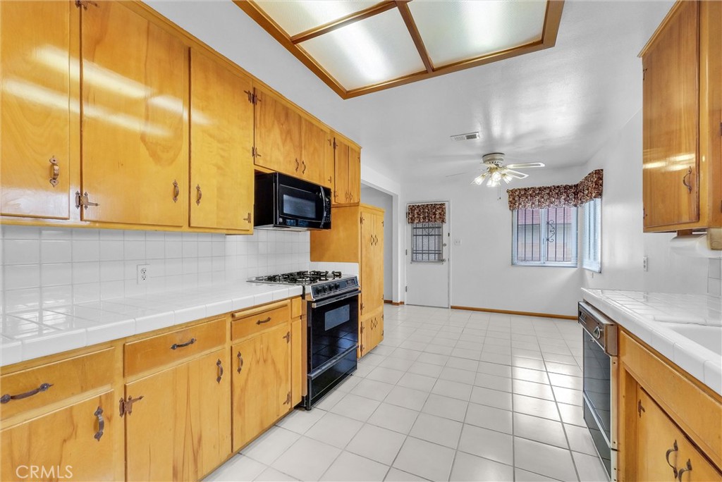 1052 Sheridan Avenue