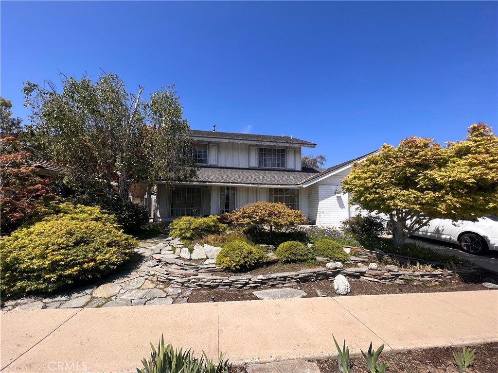 8719 Hummingbird Avenue