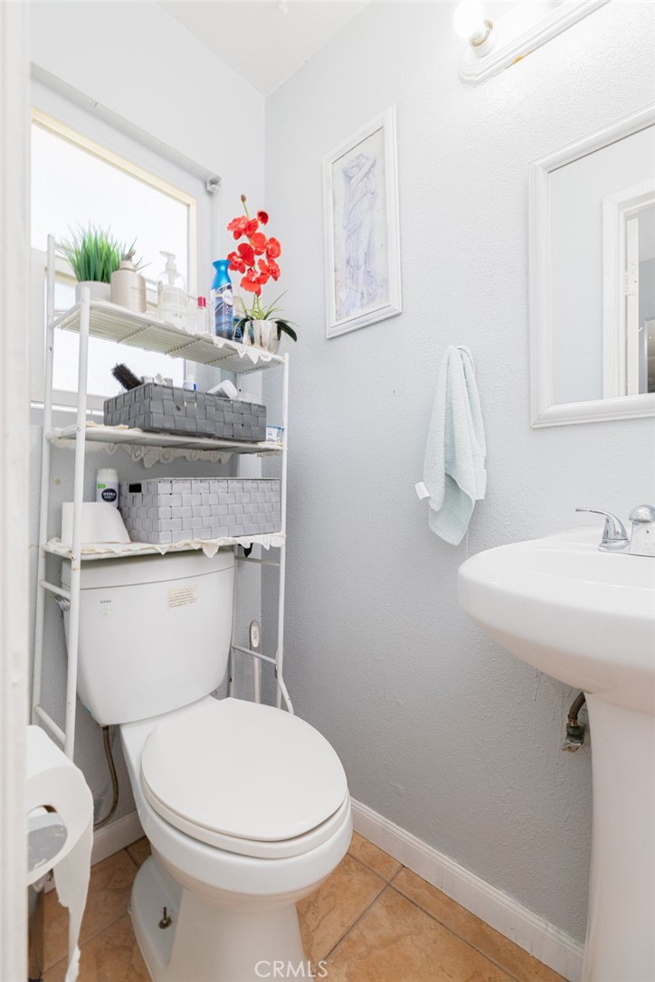 1085 Aquamarine Lane