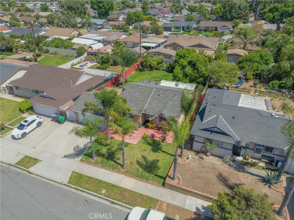 1085 Aquamarine Lane