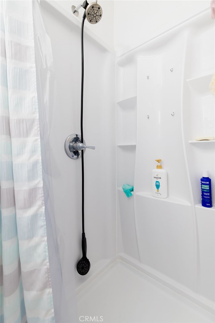 1085 Aquamarine Lane