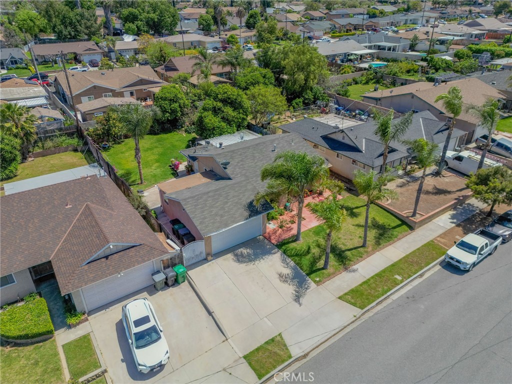 1085 Aquamarine Lane