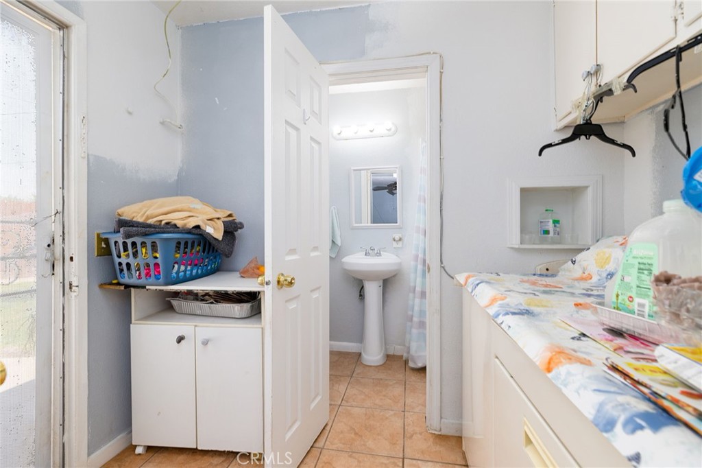 1085 Aquamarine Lane