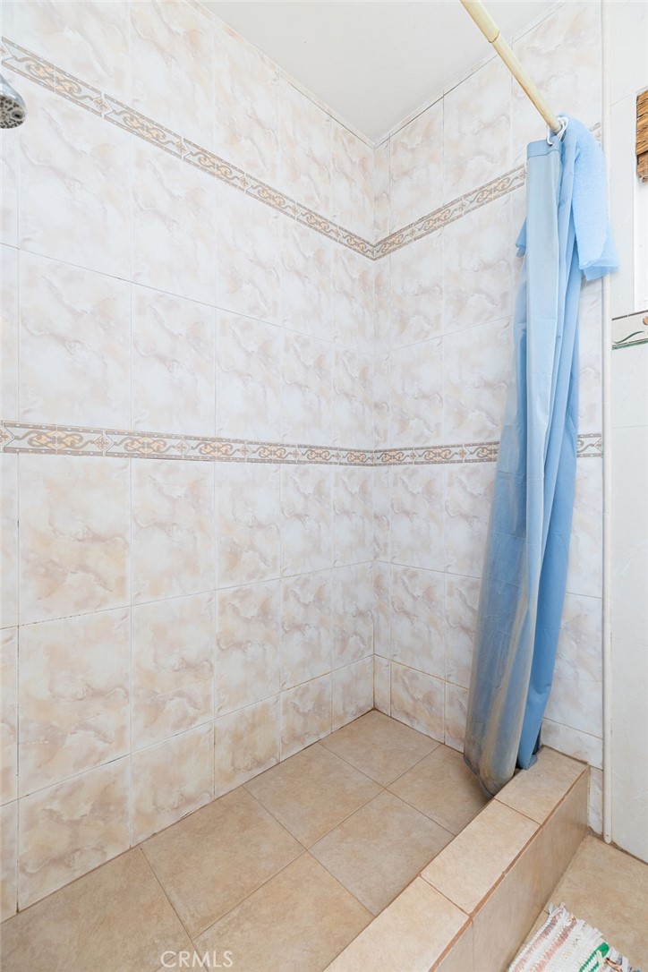 1085 Aquamarine Lane