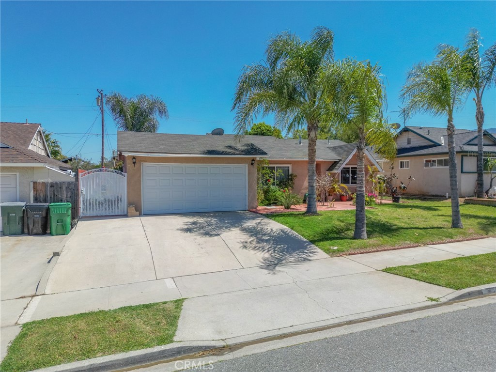 1085 Aquamarine Lane