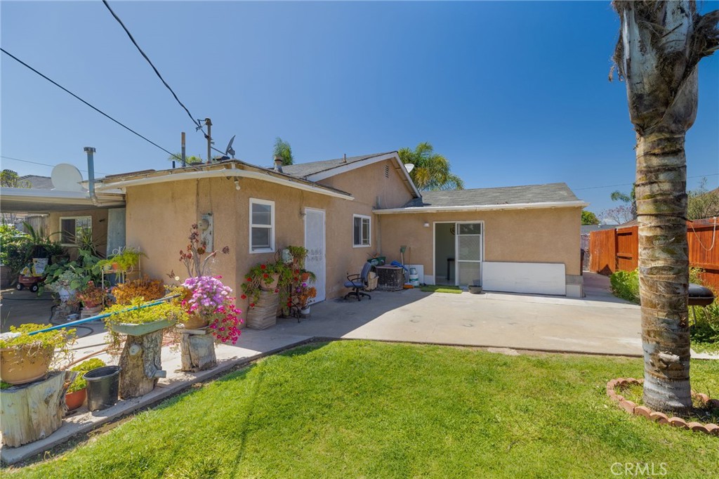 1085 Aquamarine Lane