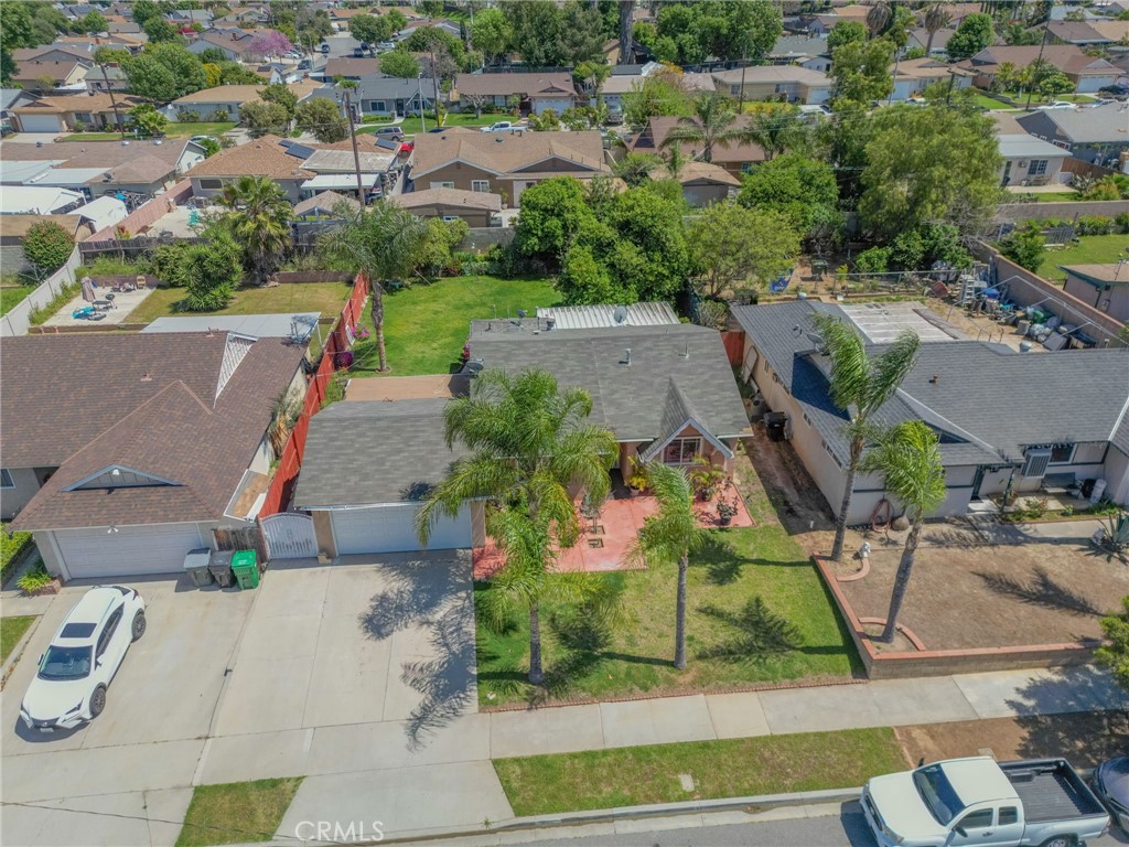 1085 Aquamarine Lane