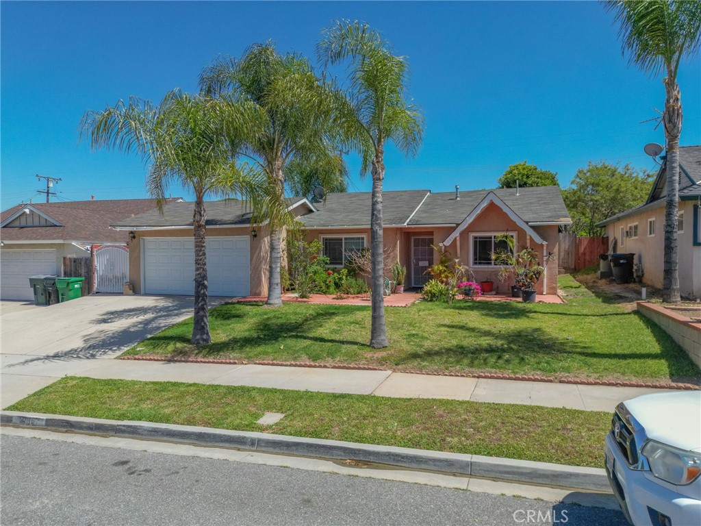 1085 Aquamarine Lane