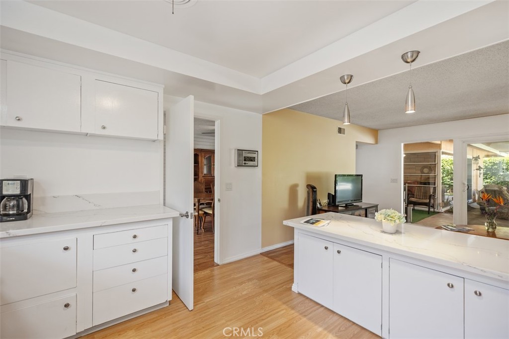 2823 N Flower Street