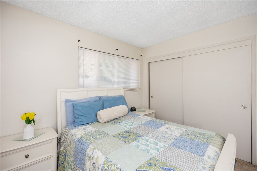 2823 N Flower Street