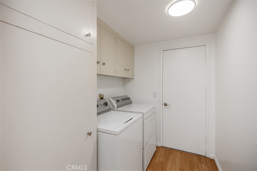 2823 N Flower Street