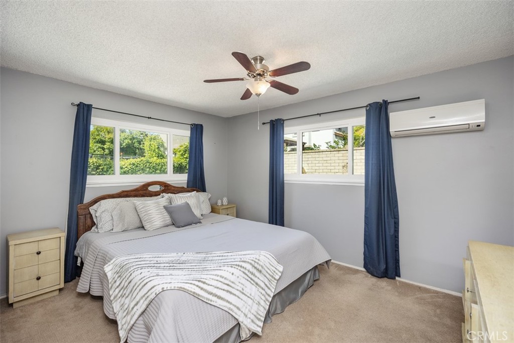 2823 N Flower Street