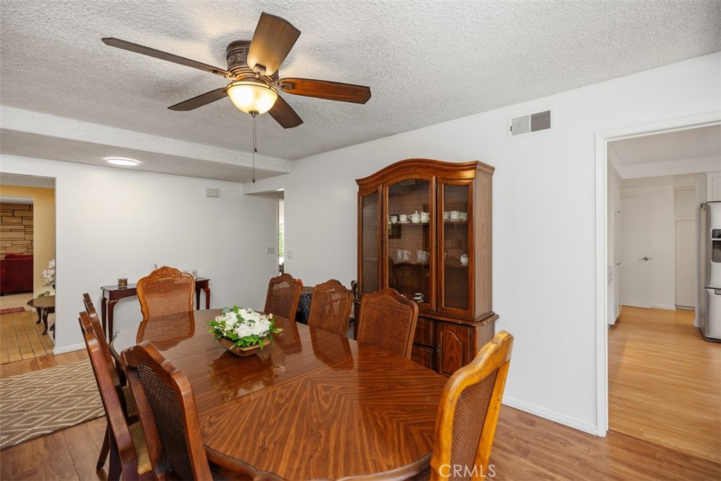 2823 N Flower Street