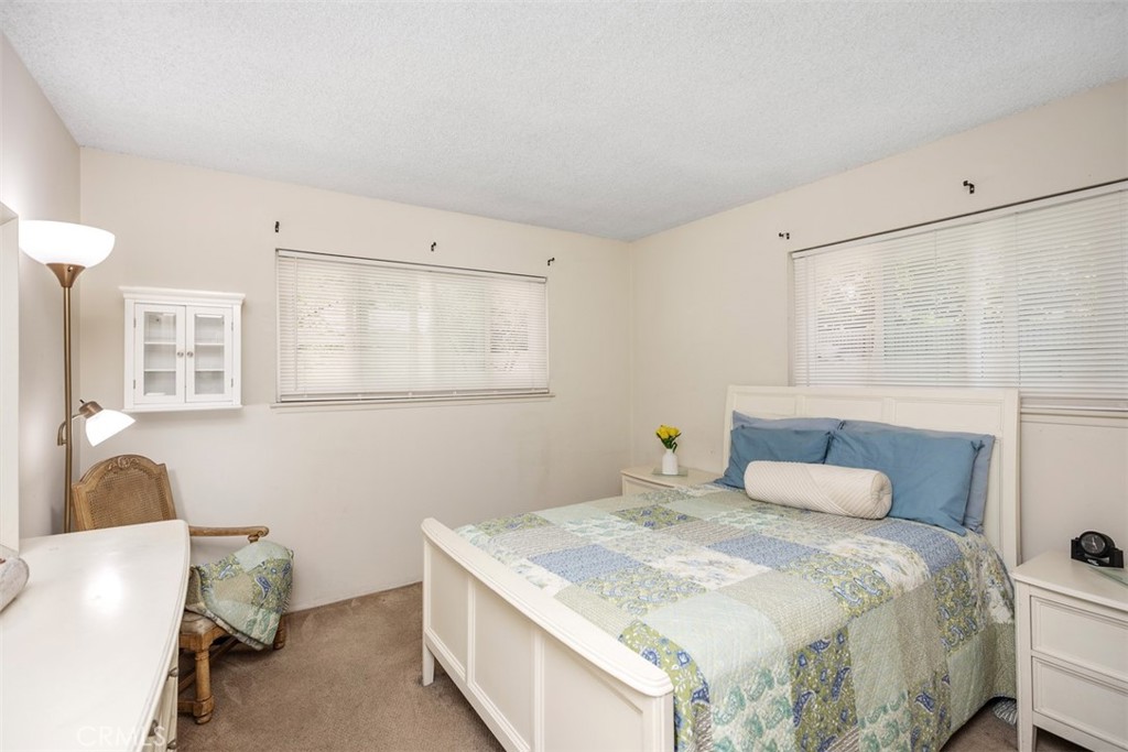 2823 N Flower Street