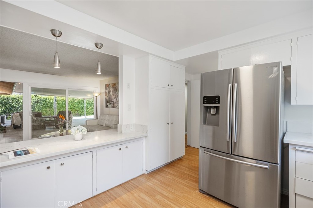 2823 N Flower Street