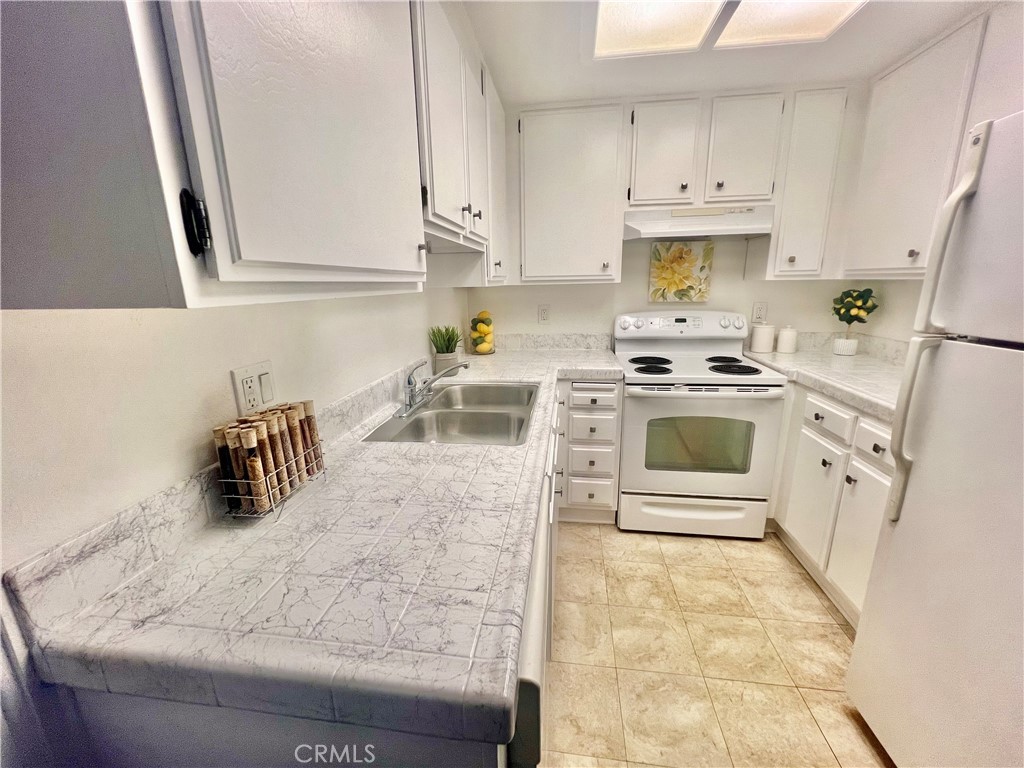 18900 Delaware Street 218