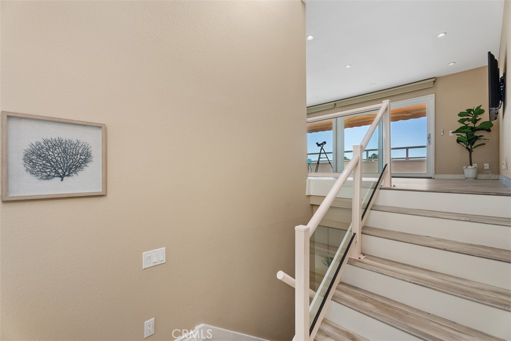 721 Calle Los Olivos