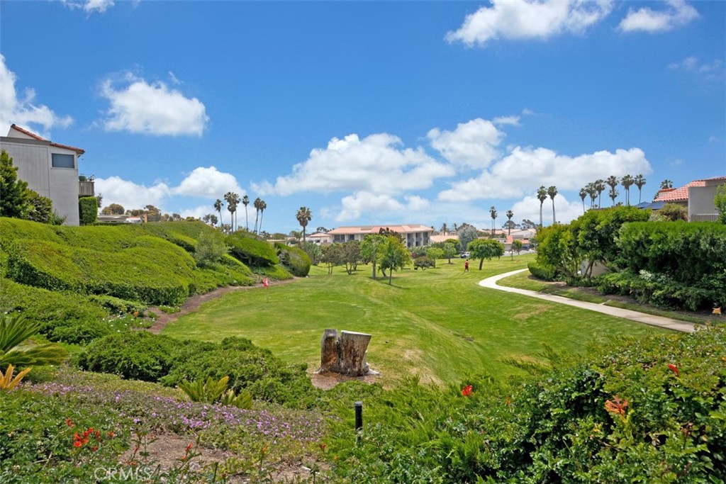 721 Calle Los Olivos