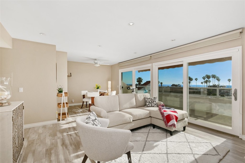 721 Calle Los Olivos