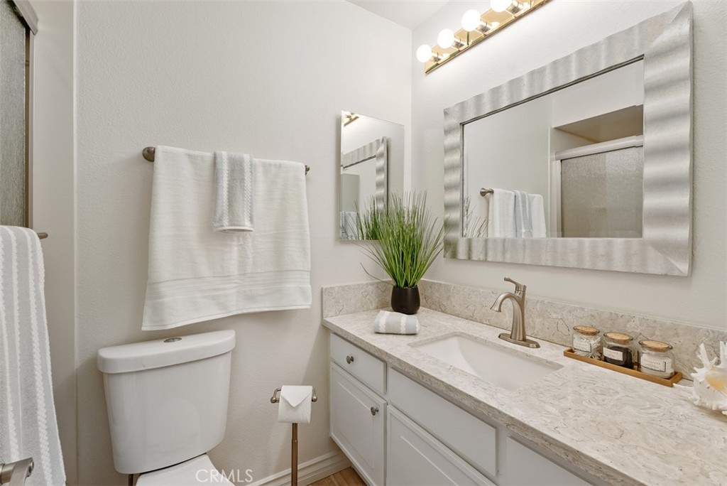 721 Calle Los Olivos