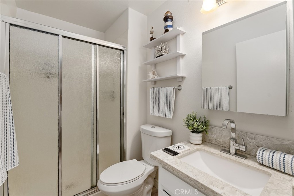 721 Calle Los Olivos