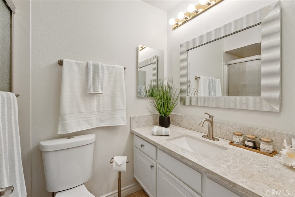 721 Calle Los Olivos