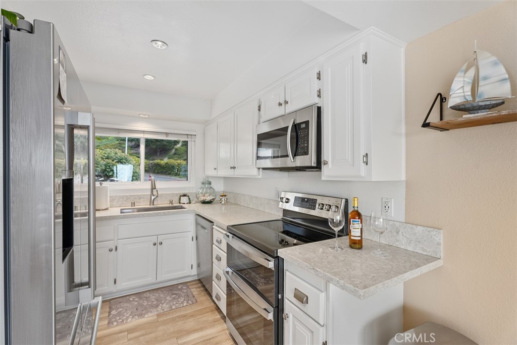 721 Calle Los Olivos