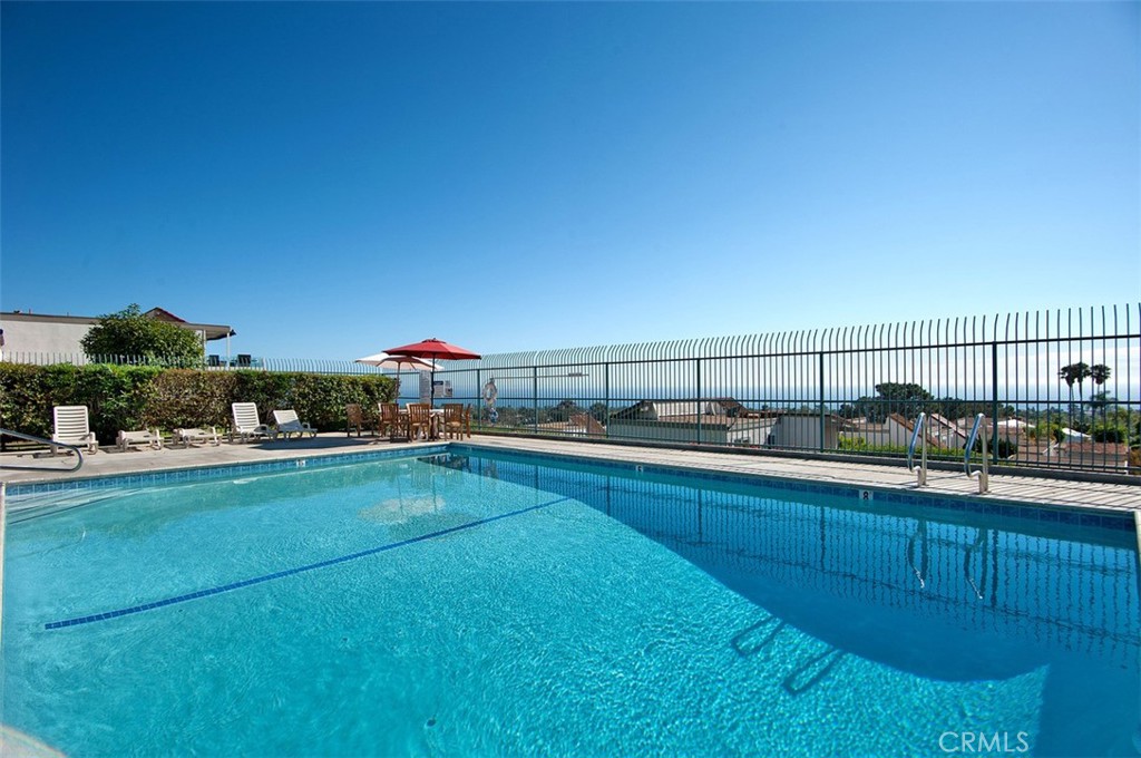 721 Calle Los Olivos