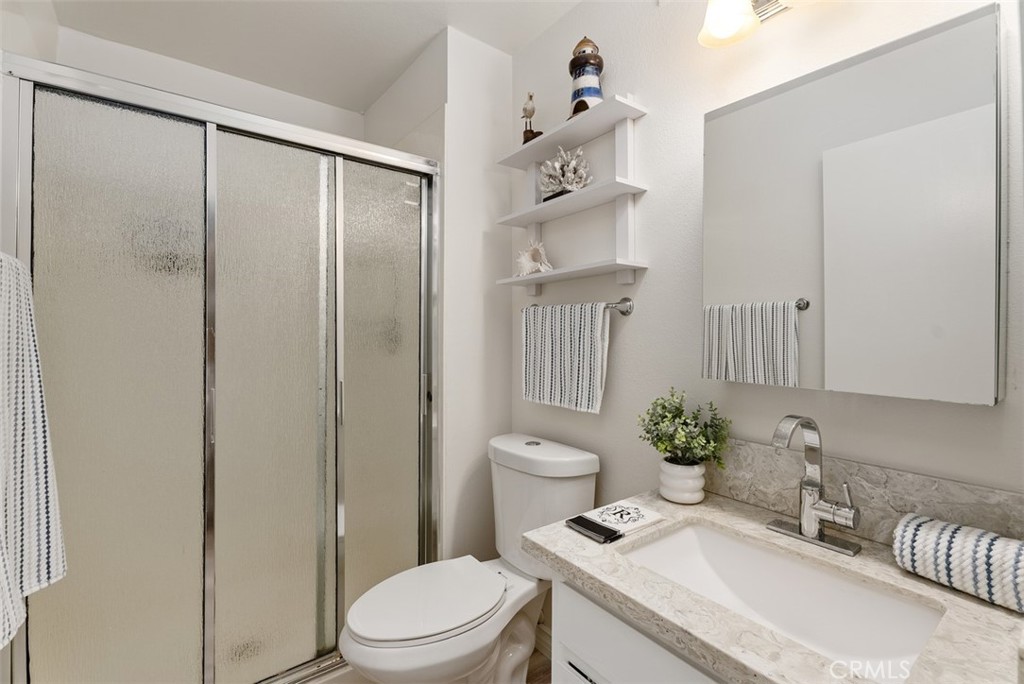 721 Calle Los Olivos