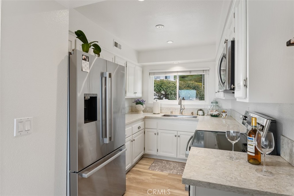 721 Calle Los Olivos